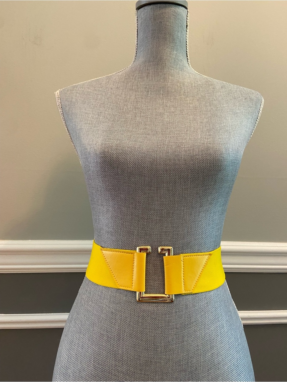 Vintage Yellow Genuine Leather Belt Women’s Size Small 1990’s Gold Buckle